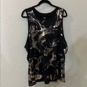 NWOT Abstract Black and Gold Old Navy Active Women's Top size 3x